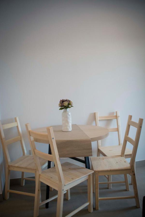 Apartamentos Madreselva Fernan Perez エクステリア 写真