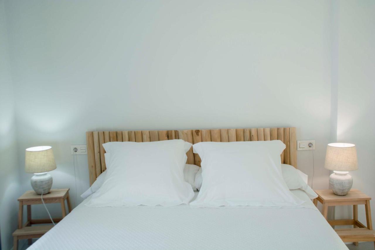 Apartamentos Madreselva Fernan Perez エクステリア 写真