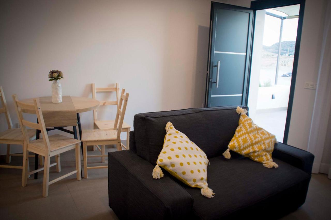 Apartamentos Madreselva Fernan Perez エクステリア 写真