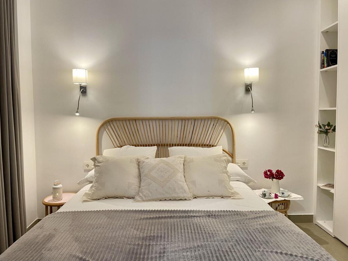 Apartamentos Madreselva Fernan Perez エクステリア 写真