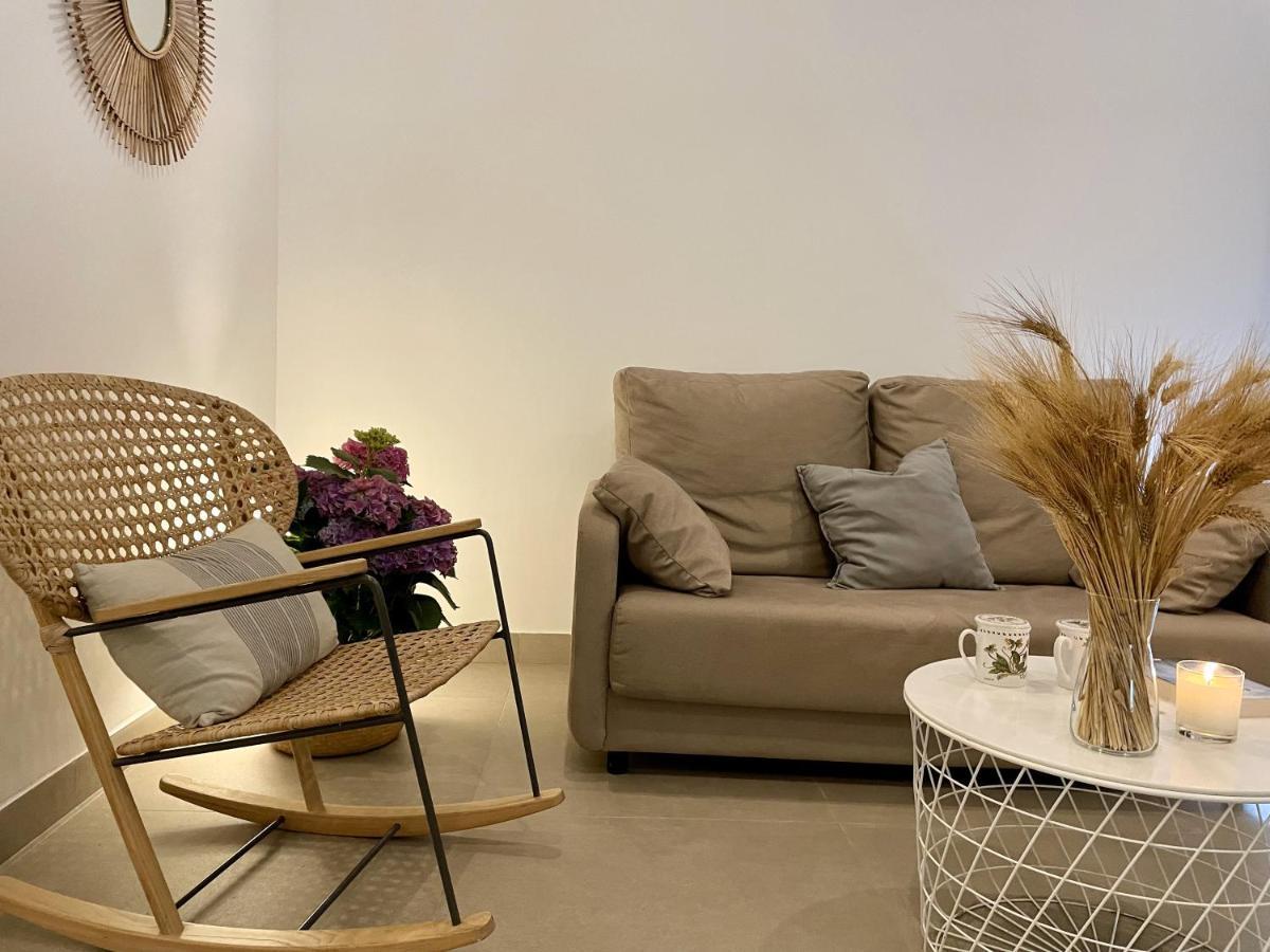 Apartamentos Madreselva Fernan Perez エクステリア 写真