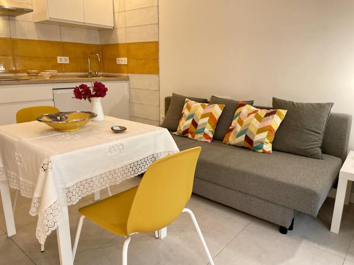 Apartamentos Madreselva Fernan Perez エクステリア 写真