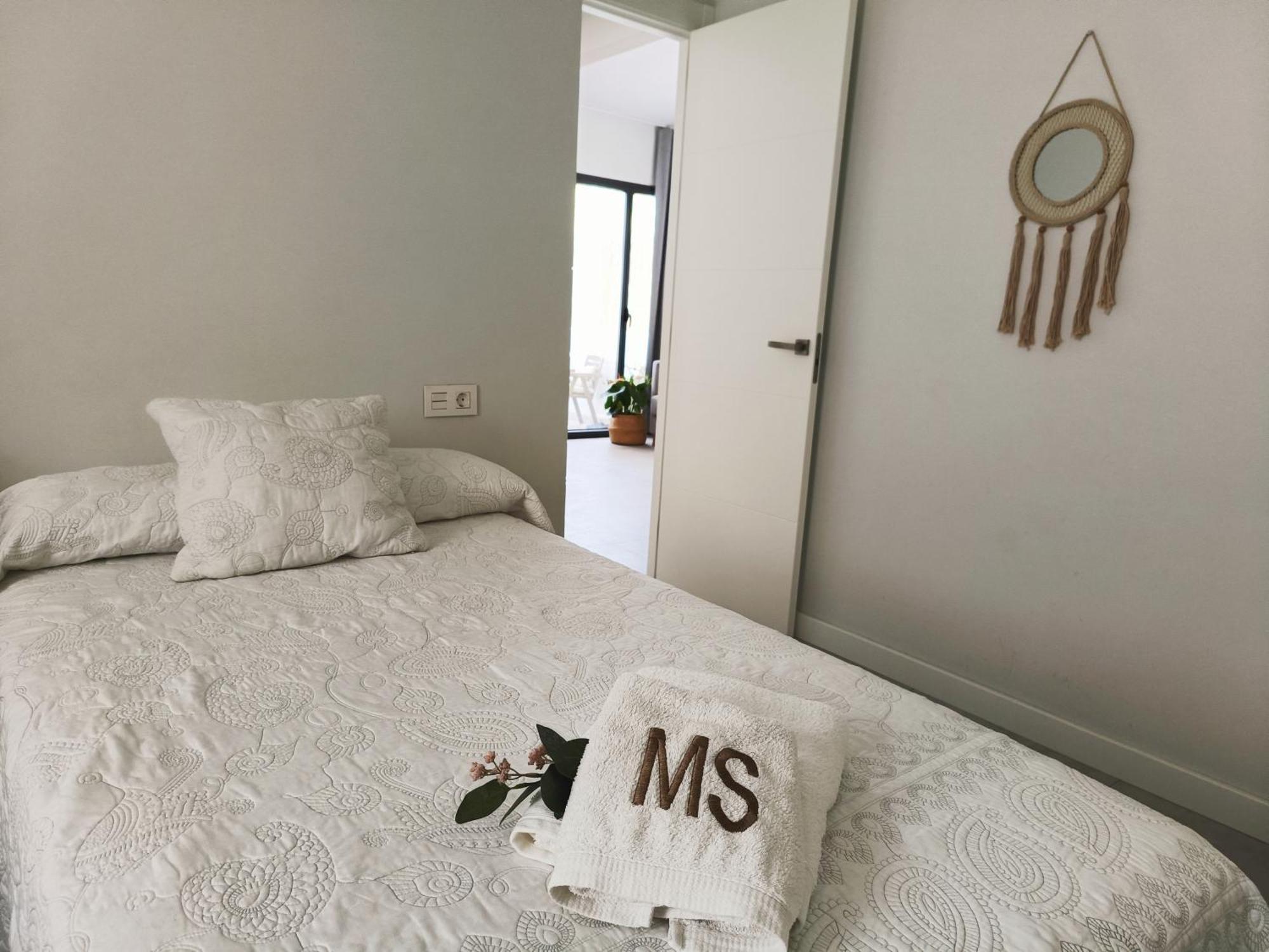 Apartamentos Madreselva Fernan Perez エクステリア 写真