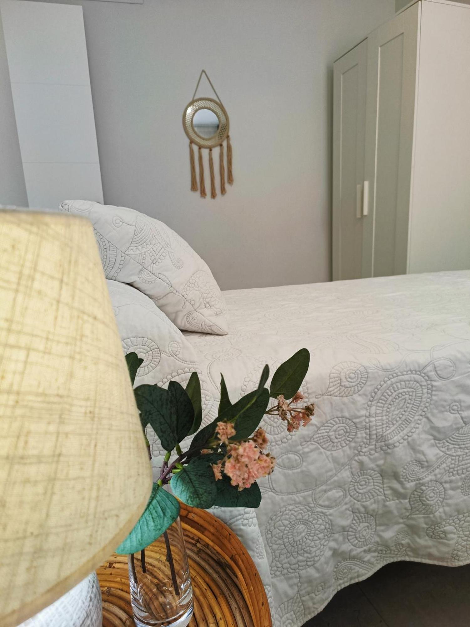 Apartamentos Madreselva Fernan Perez エクステリア 写真